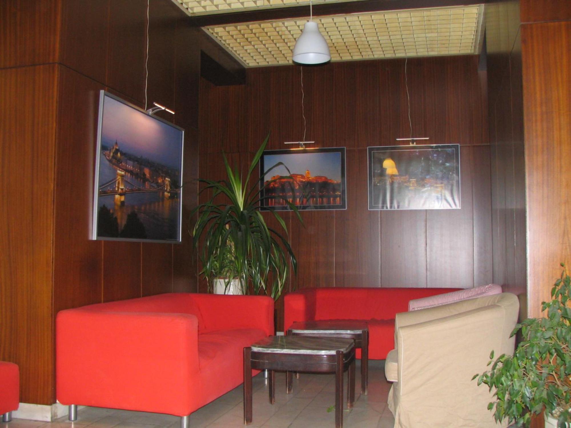Apartments Leslie Budapest Esterno foto