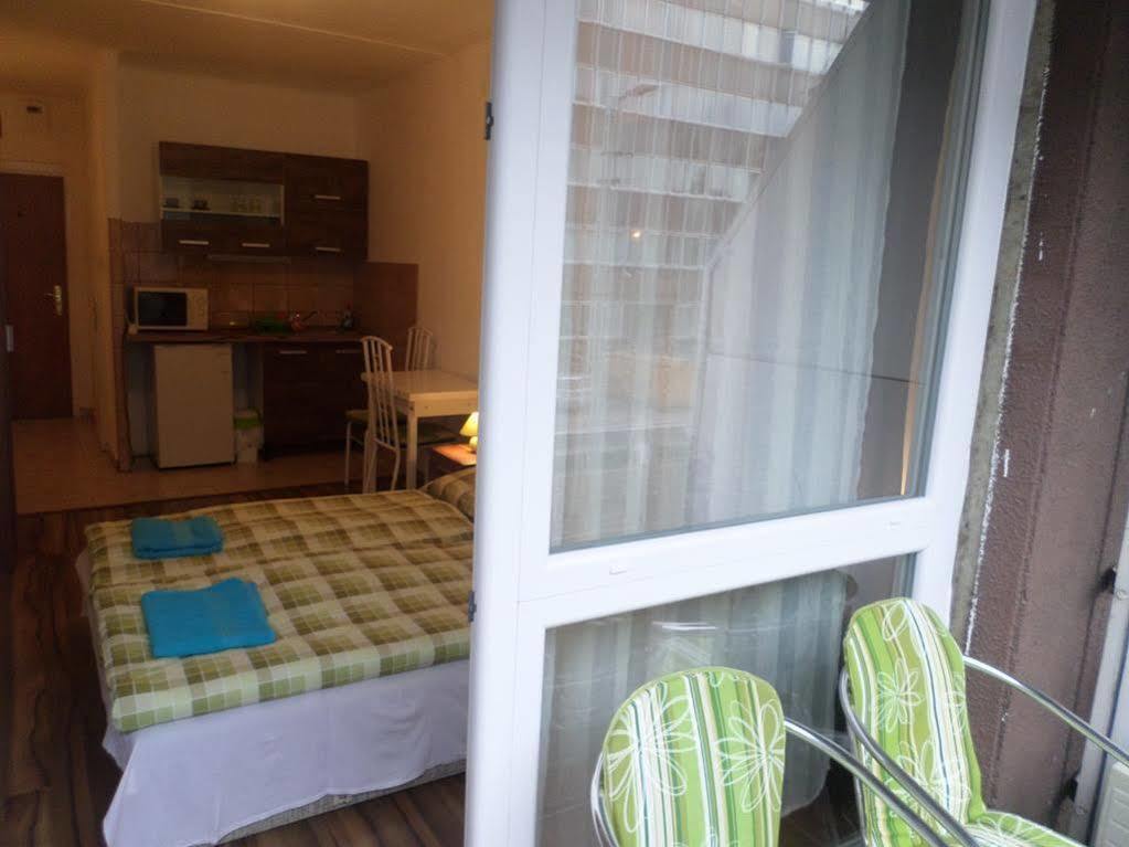 Apartments Leslie Budapest Esterno foto