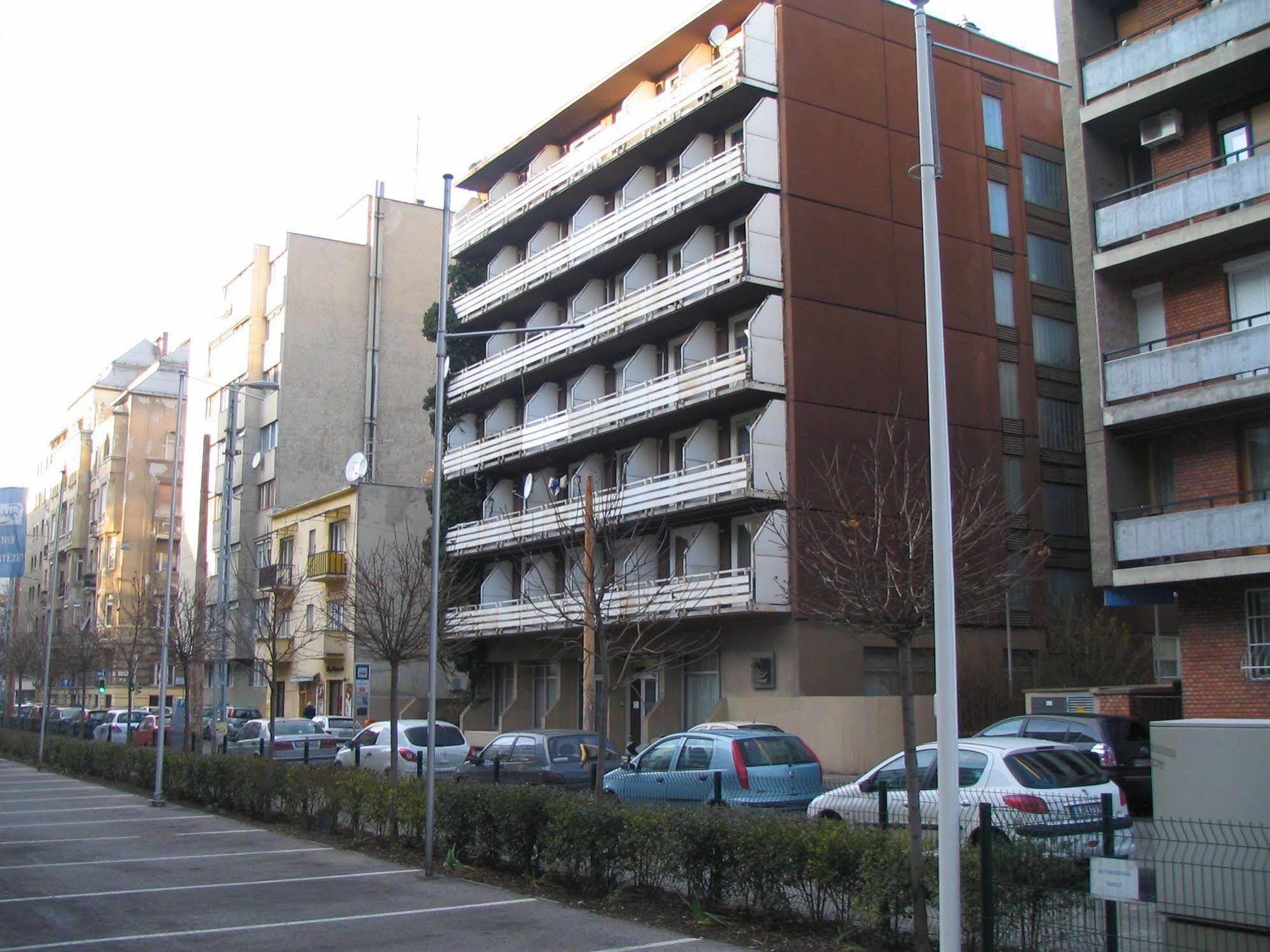 Apartments Leslie Budapest Esterno foto